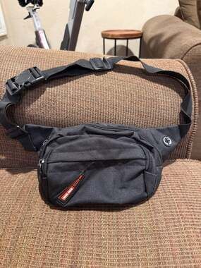 Black Crossbody Waist Bag by maxx gear